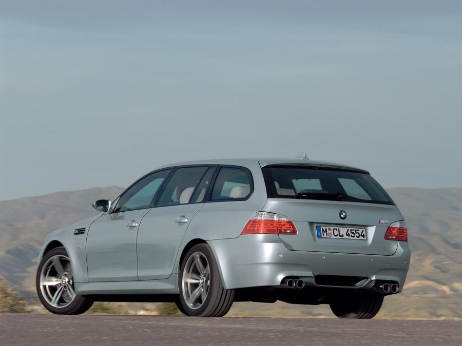  BMW M5 Touring 2007 года  (фото 38 из 56)
